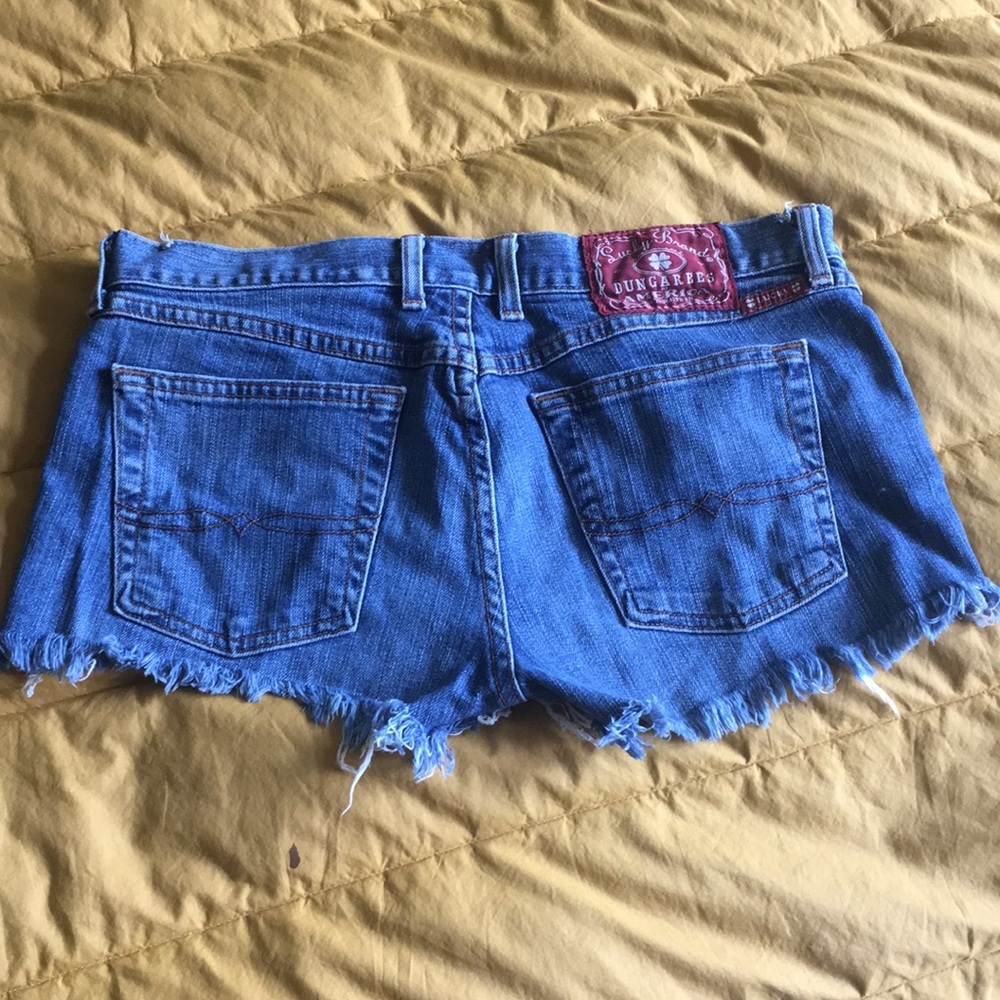 Shorts - Picture 2 of 3
